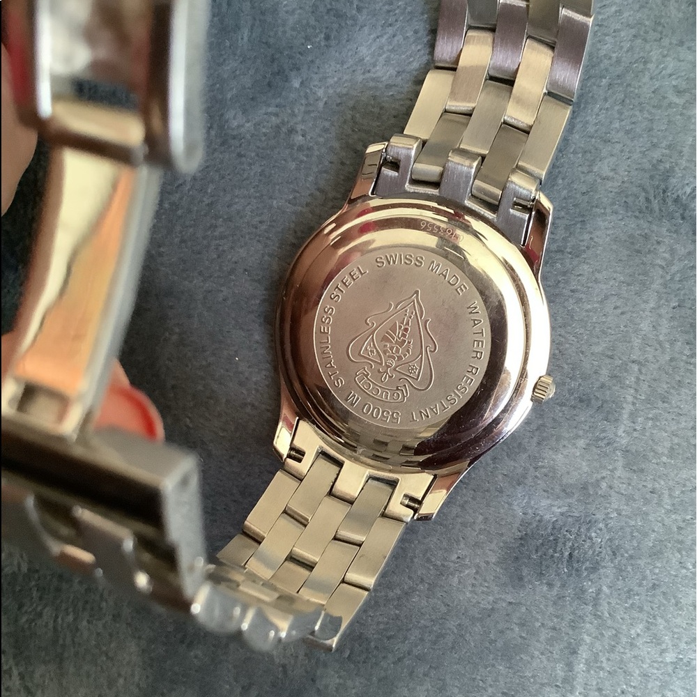 Beautiful authentic GUCCI watches for couple 💞💕 - Picture 11 of 15